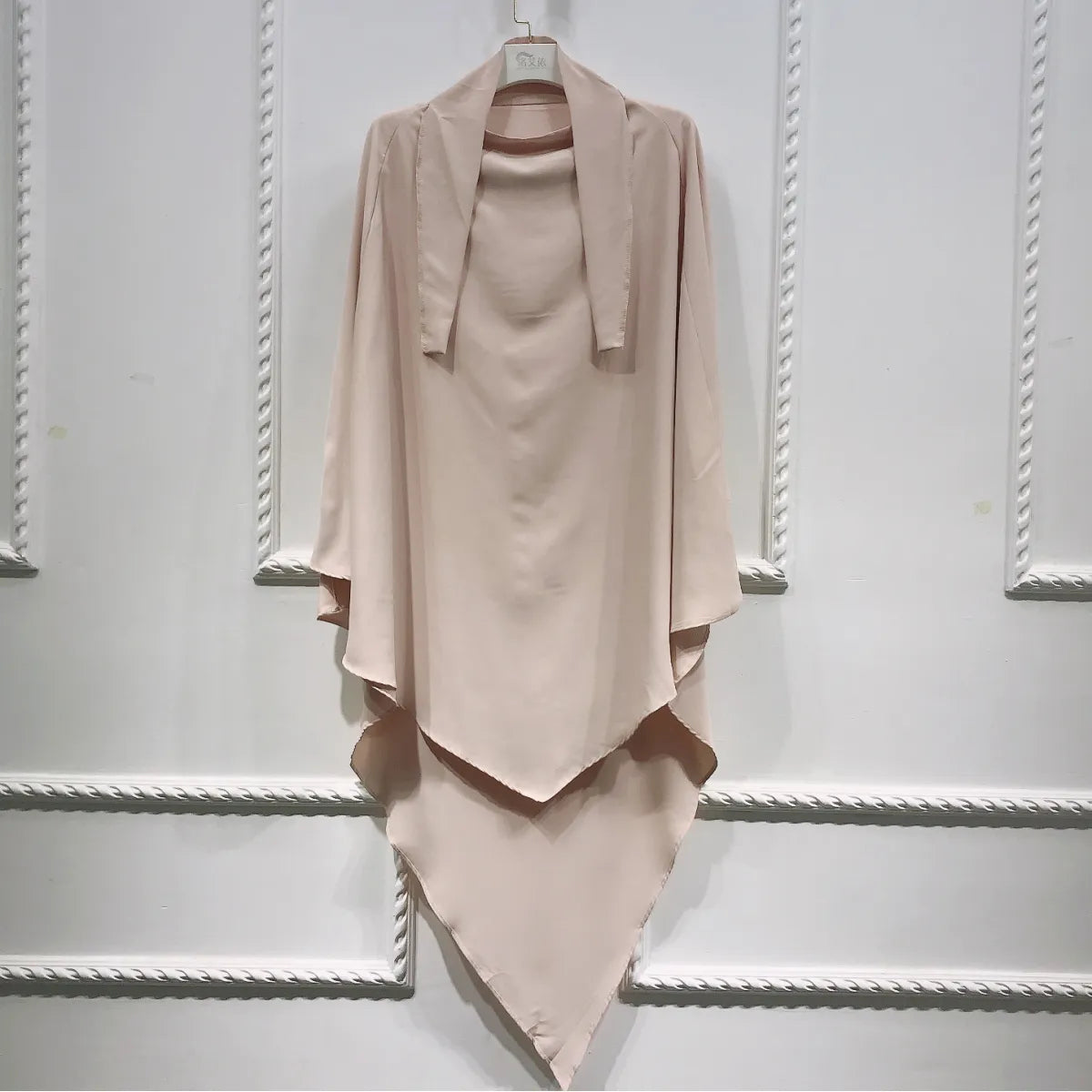 Solid Color Smooth Plate Arabic Shawl – Elegant, Versatile Headscarf for Every Occasion