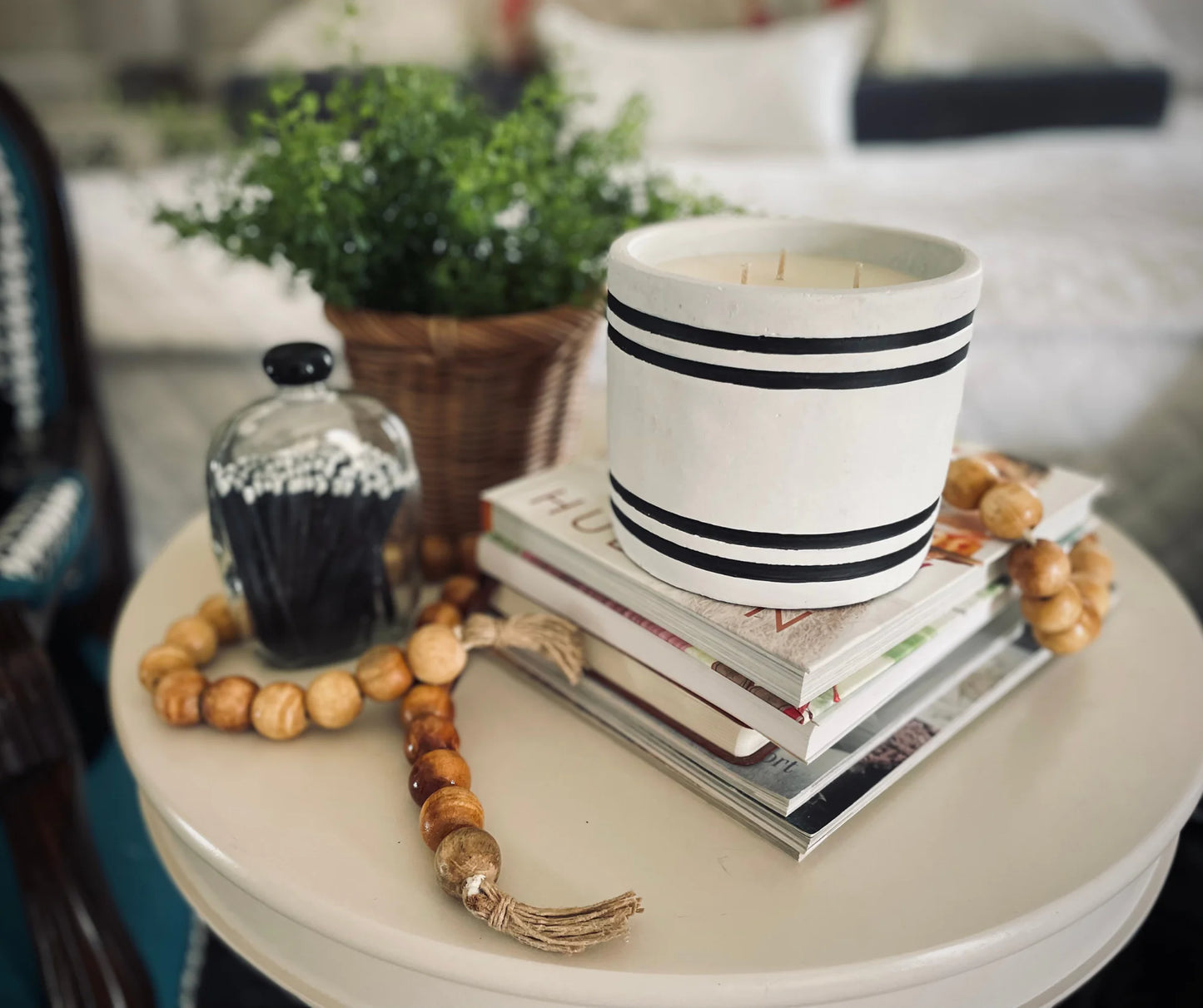 Magnolia Whisper – Hand-Poured Soy Candle in Cement Vessel