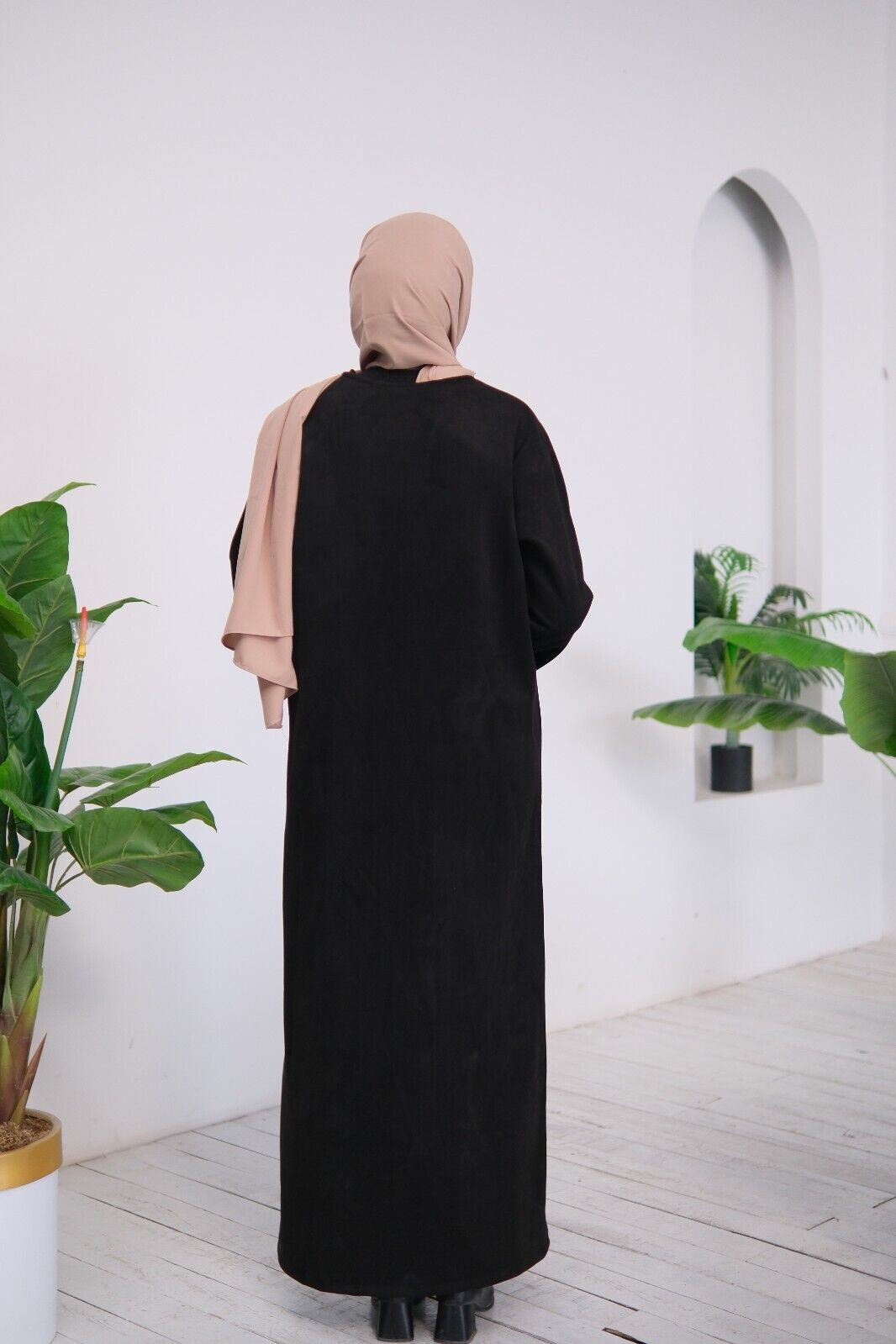 Milena Suede Abaya – Elegant Grade 1 Suede Fabric