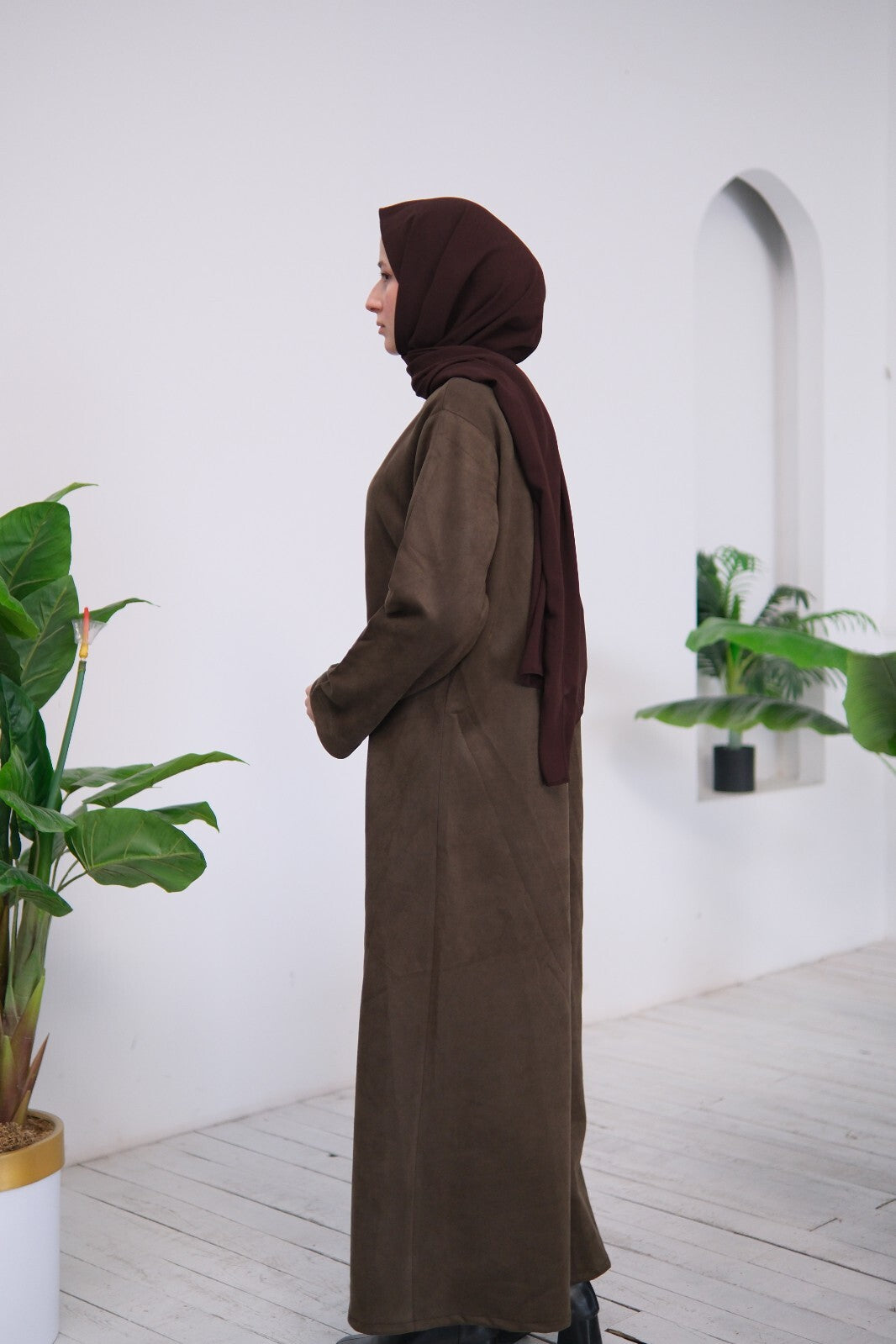 Milena Suede Abaya – Elegant Grade 1 Suede Fabric