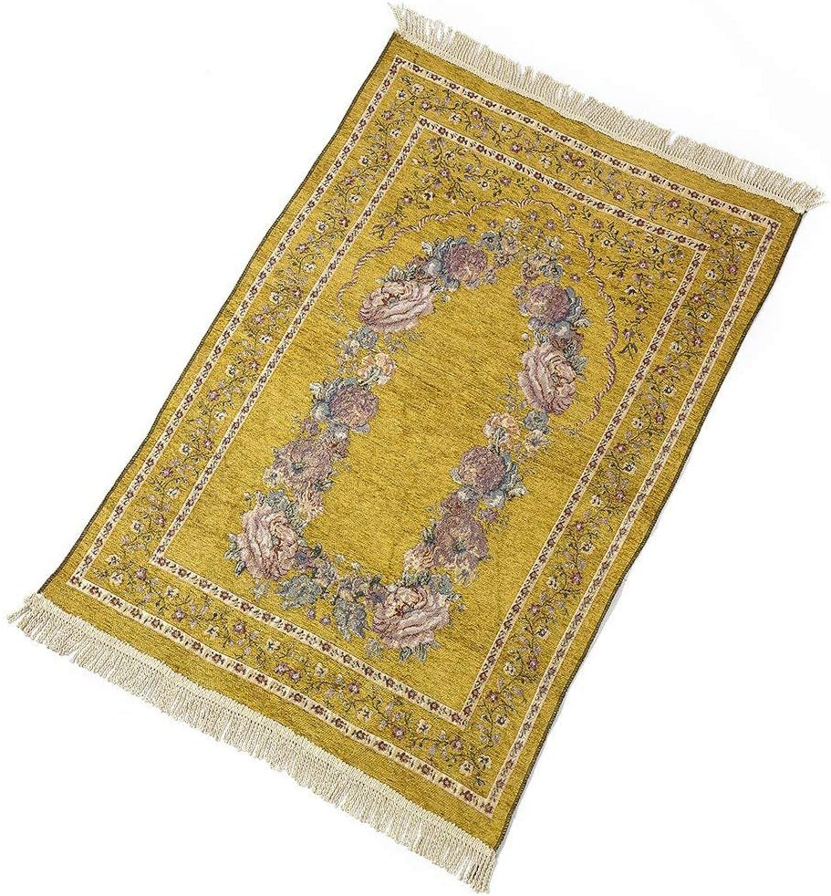 Portable Folding Prayer Mat – Soft Cotton & Polyester Travel Islamic Prayer Rug, Lightweight and Easy to Carry (70 x 110 cm)